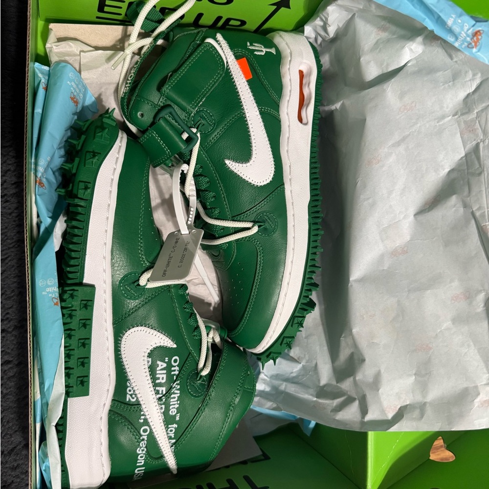 Off-White Nike Air Force One Mid Pine Green